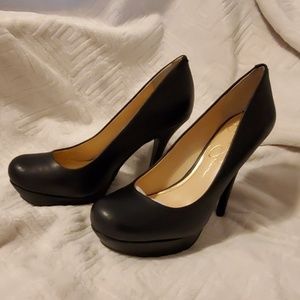 Jessica Simpson Given Pumps